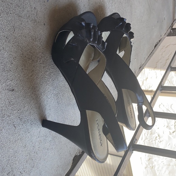 Beautiful black high heels size 10 - Picture 2 of 4